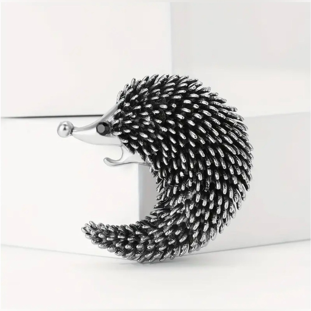 Hedgehog Silver Tone Brooch Modern New
